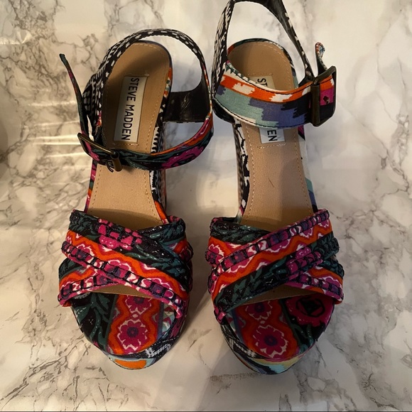 Steve Madden Winonna Aztec wedge platform heel - Picture 5 of 6